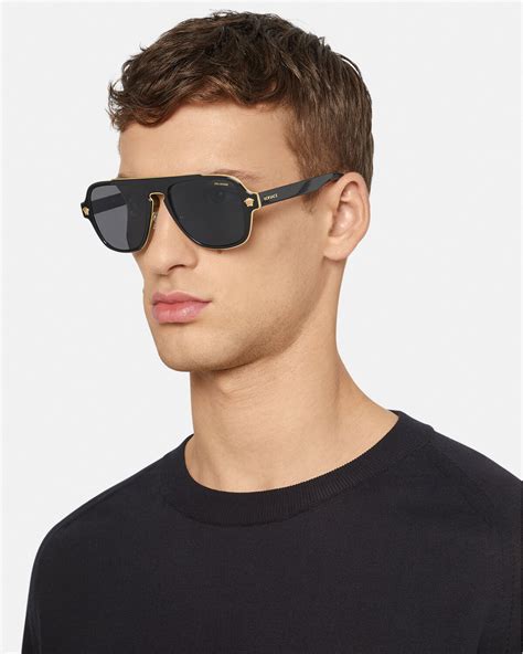 Medusa Retro Charm Sunglasses Black 